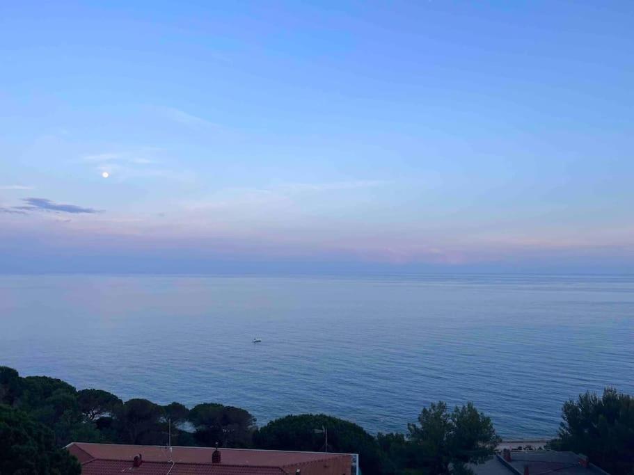 Silenzio E Relax Fronte Mare A Varazze Exterior foto